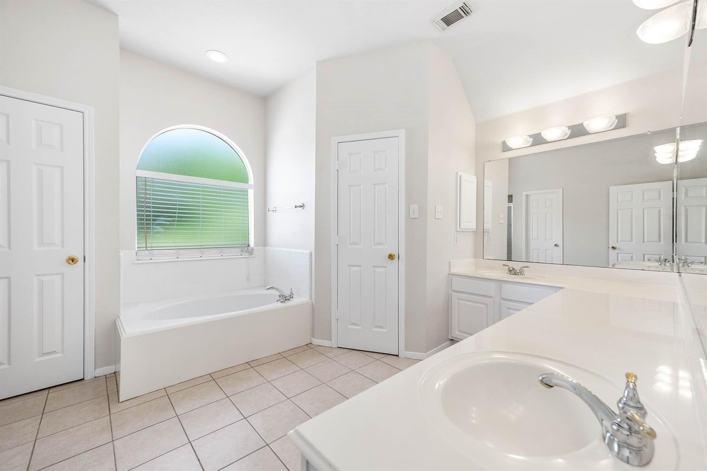 7902 Feather Springs - Photo 35