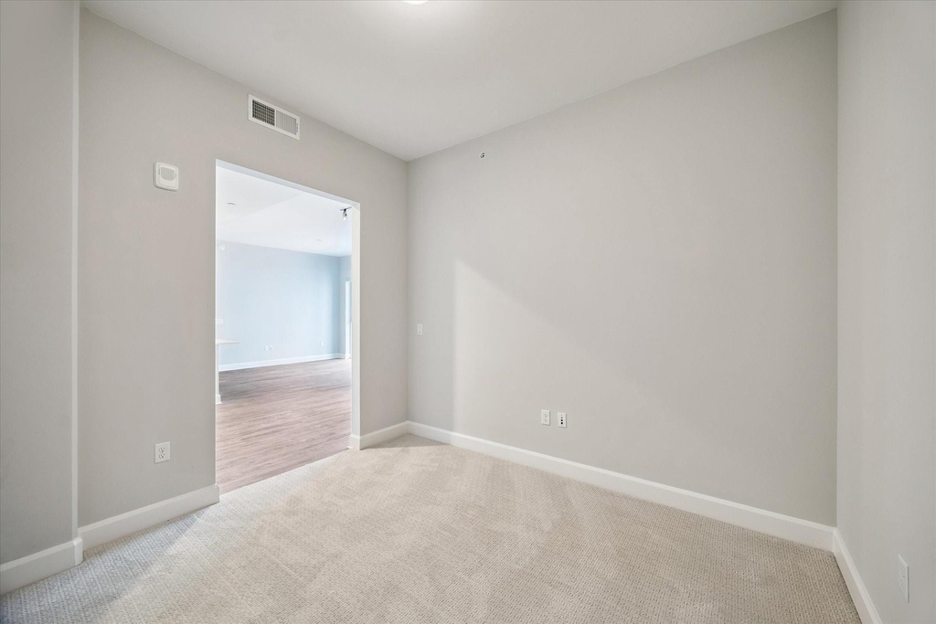 2000 Hughes Landing - Photo 6