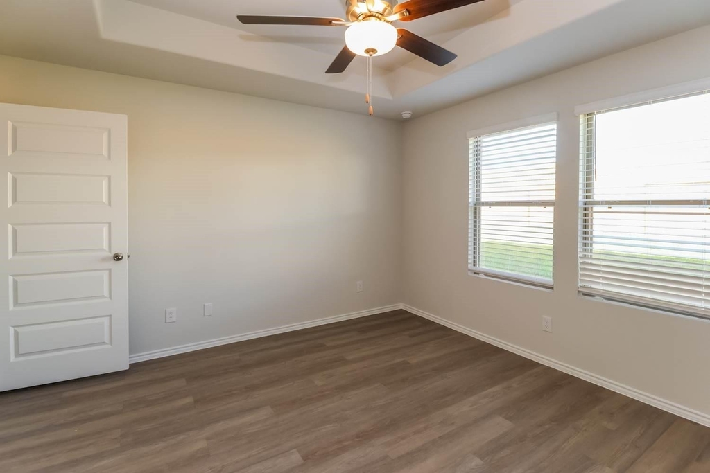 10727 Sunlit Street - Photo 8