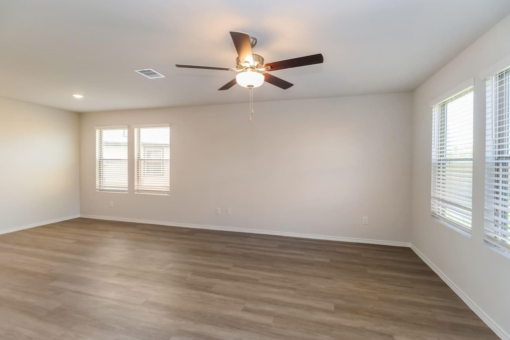 10727 Sunlit Street - Photo 3