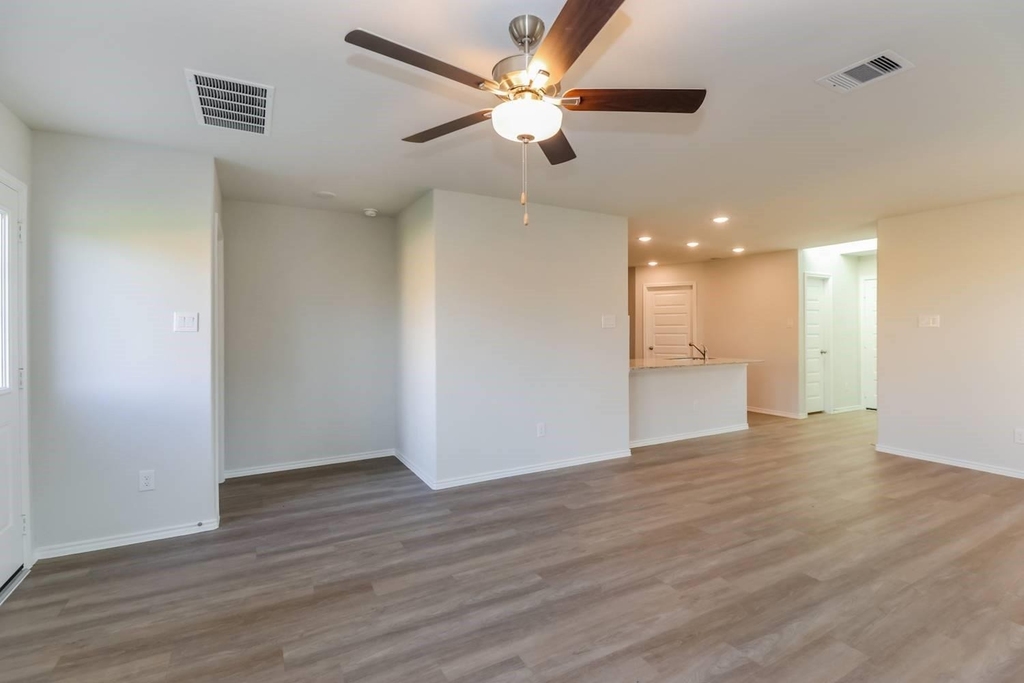 10727 Sunlit Street - Photo 4