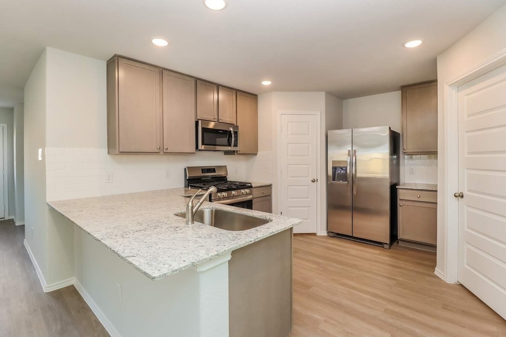 10727 Sunlit Street - Photo 5