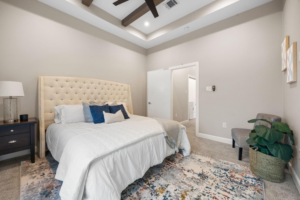 317 E 35th Street - Photo 12