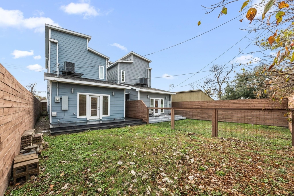 317 E 35th Street - Photo 21