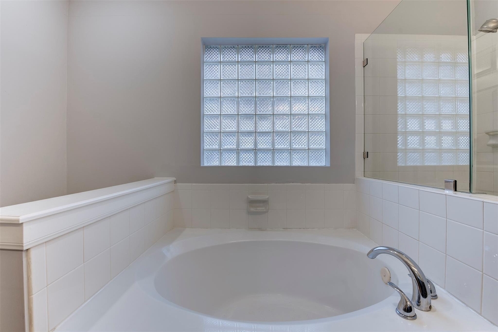 9026 Eaglecove Drive - Photo 25