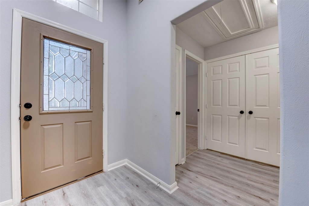 9026 Eaglecove Drive - Photo 1