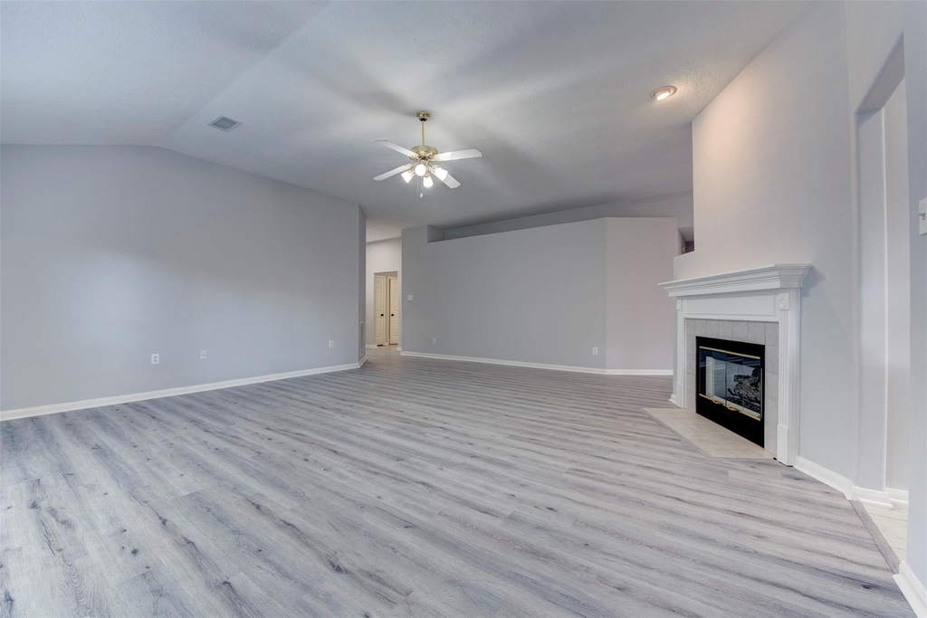 9026 Eaglecove Drive - Photo 9