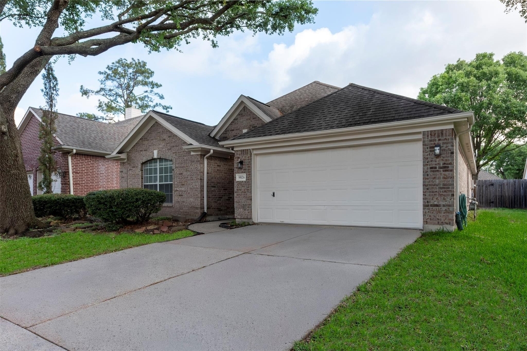 9026 Eaglecove Drive - Photo 28