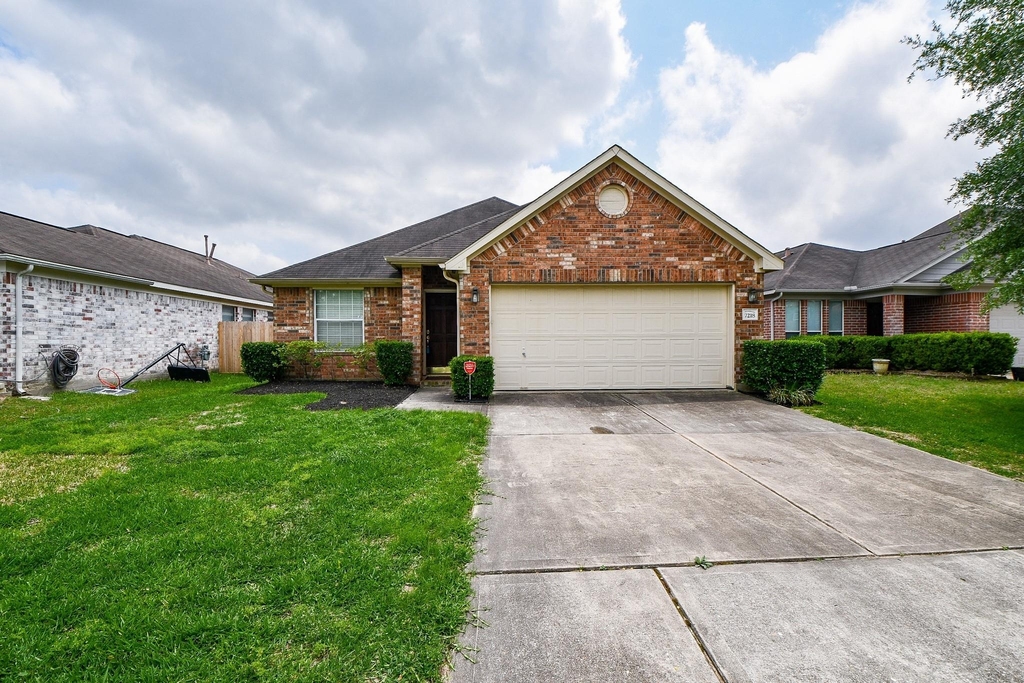 7218 Fox Hall Lane - Photo 1