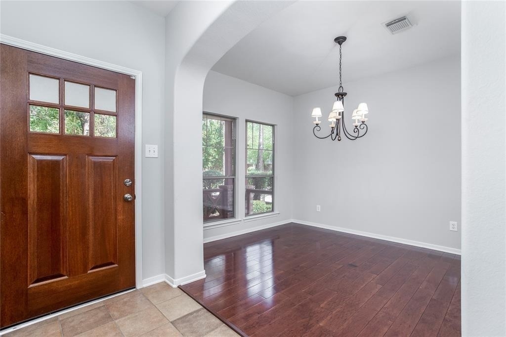 59 Douvaine Court - Photo 2