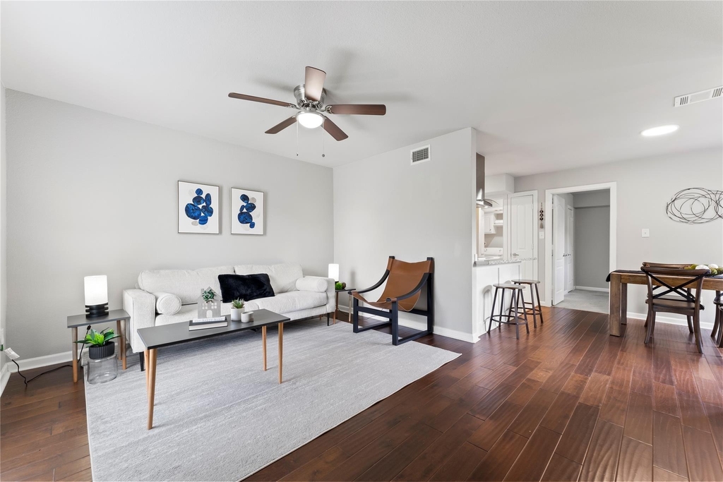 9130 Vogue Lane - Photo 5