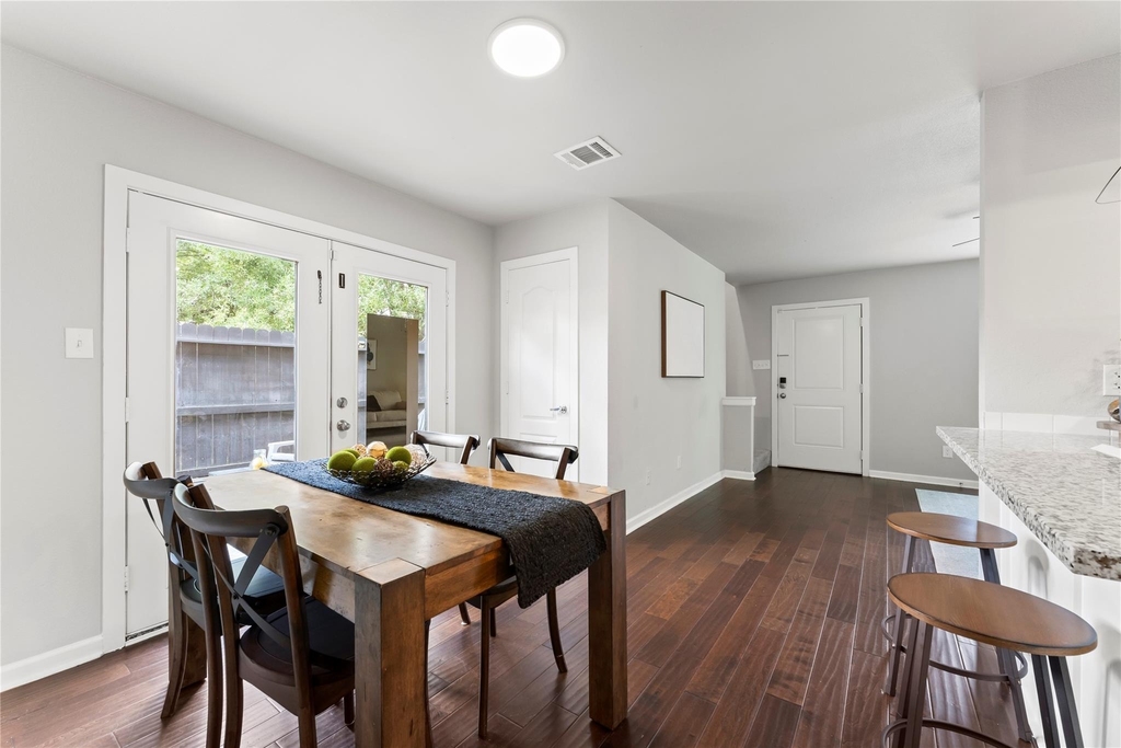 9130 Vogue Lane - Photo 9