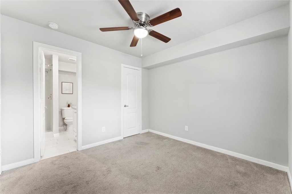 9130 Vogue Lane - Photo 15