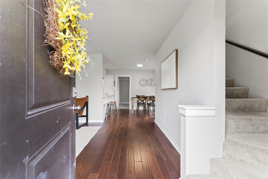 9130 Vogue Lane - Photo 3