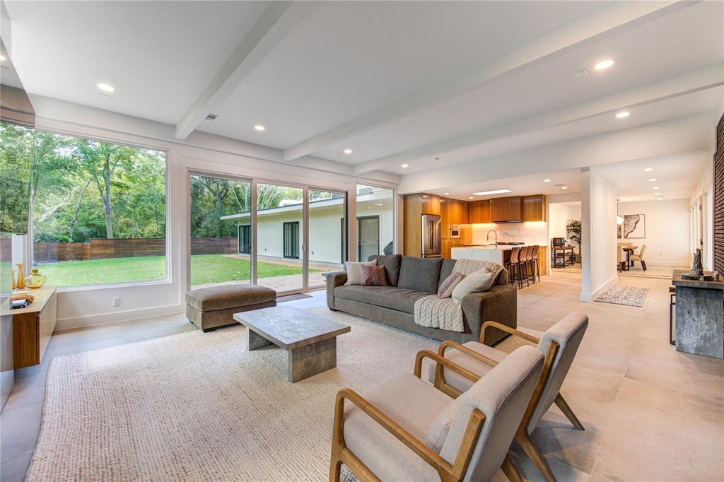 303 Isolde Drive - Photo 1