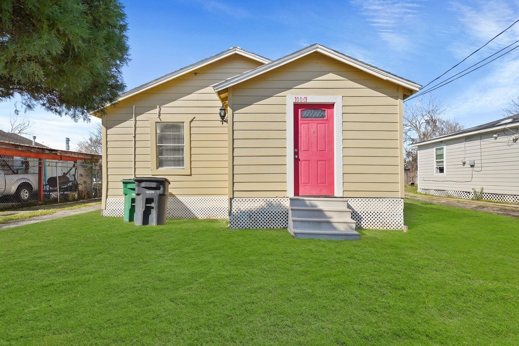 10001 Lucore Street - Photo 0