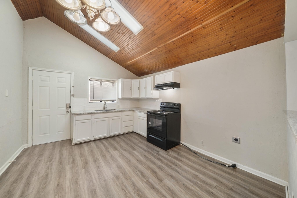 10001 Lucore Street - Photo 2