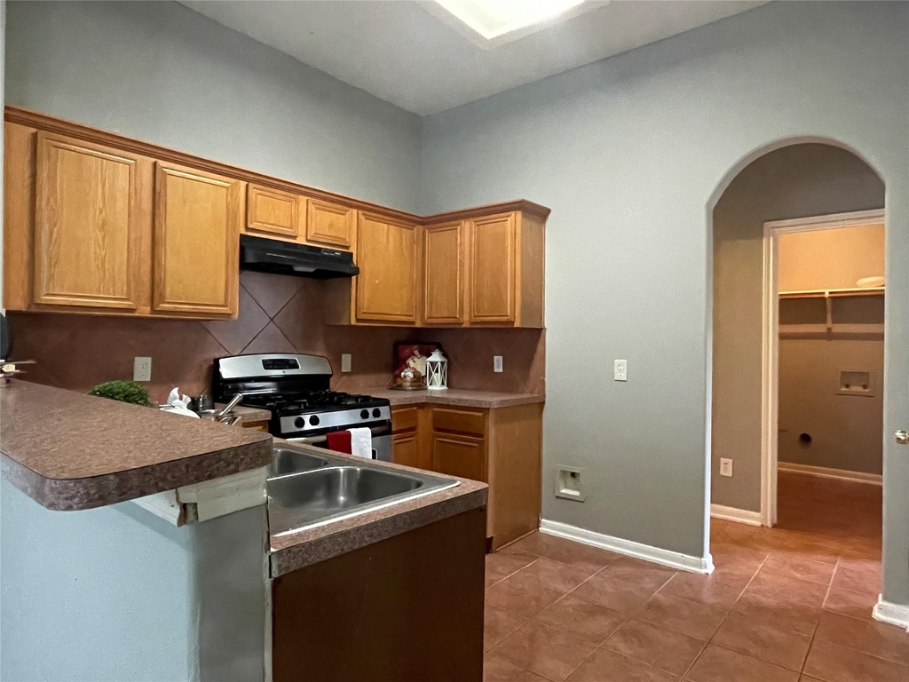 811 Forest Hillside Lane - Photo 18