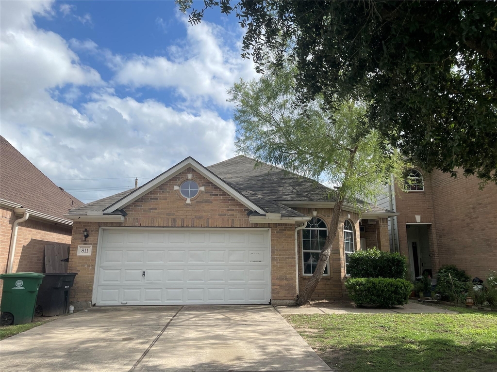 811 Forest Hillside Lane - Photo 0