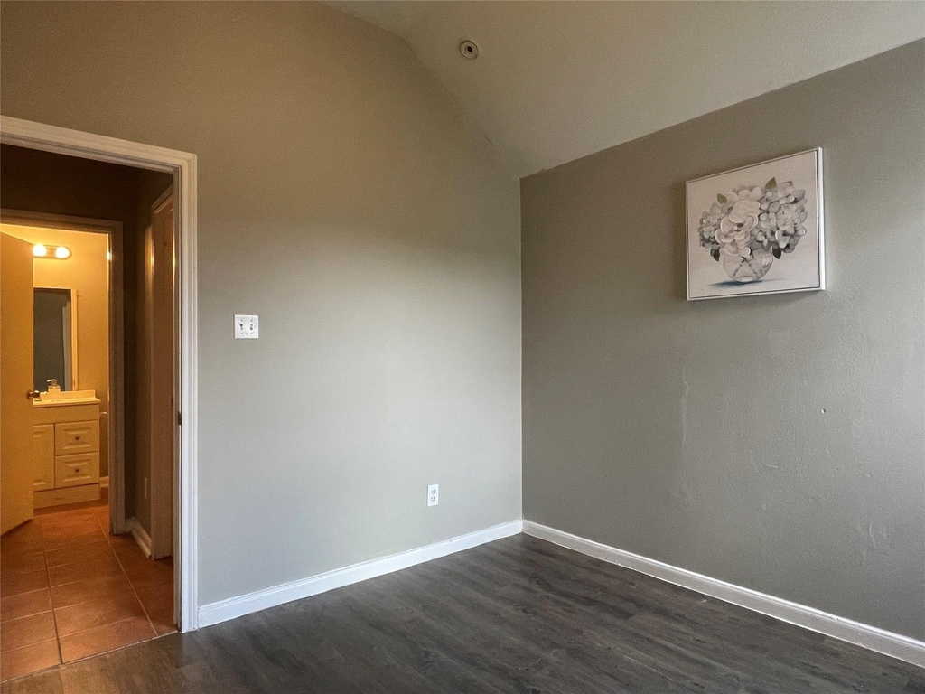 811 Forest Hillside Lane - Photo 25