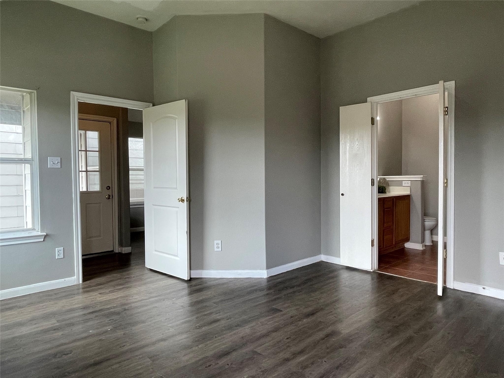811 Forest Hillside Lane - Photo 14