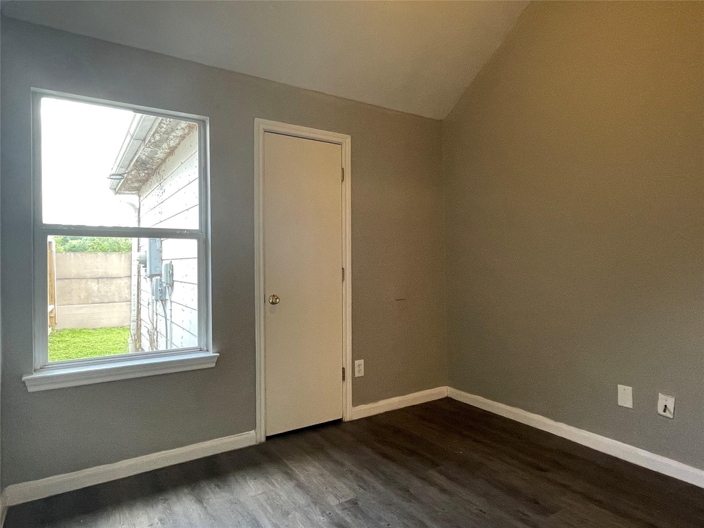 811 Forest Hillside Lane - Photo 23
