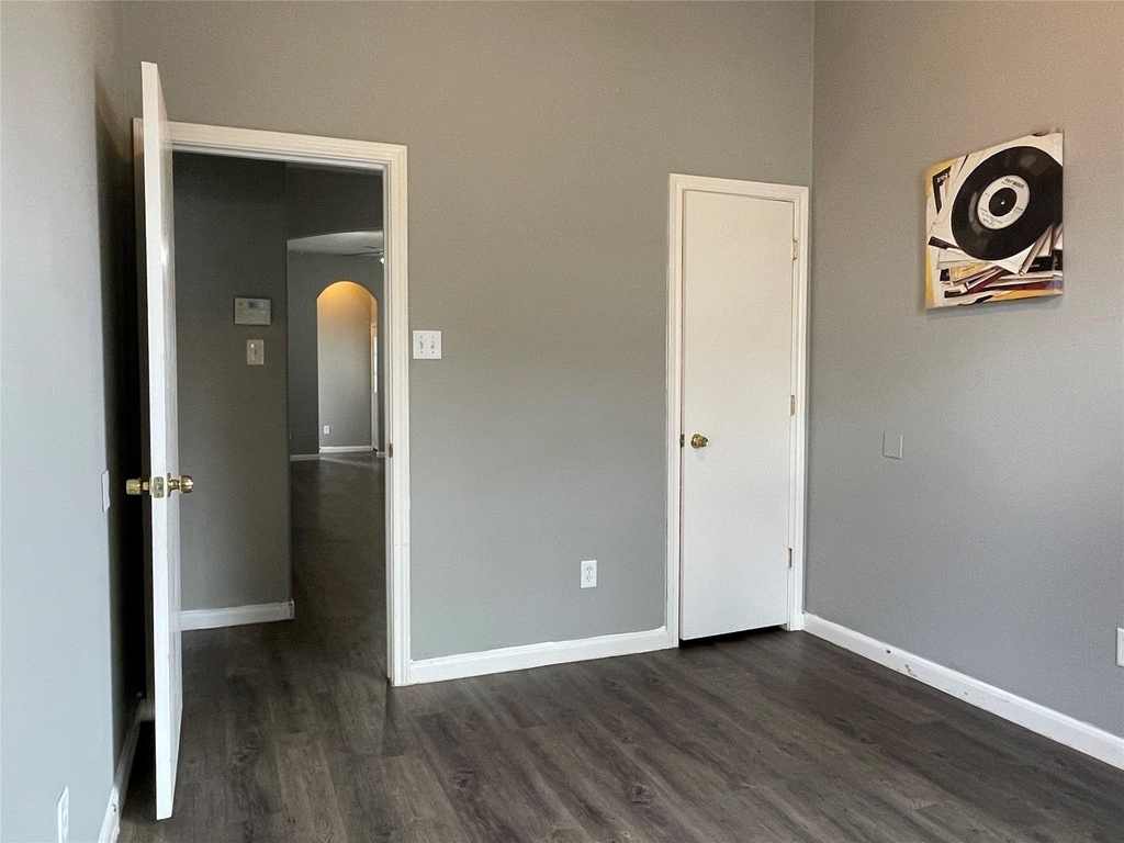 811 Forest Hillside Lane - Photo 6
