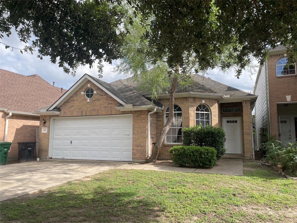 811 Forest Hillside Lane - Photo 2
