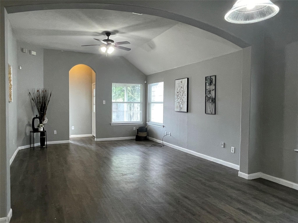 811 Forest Hillside Lane - Photo 8