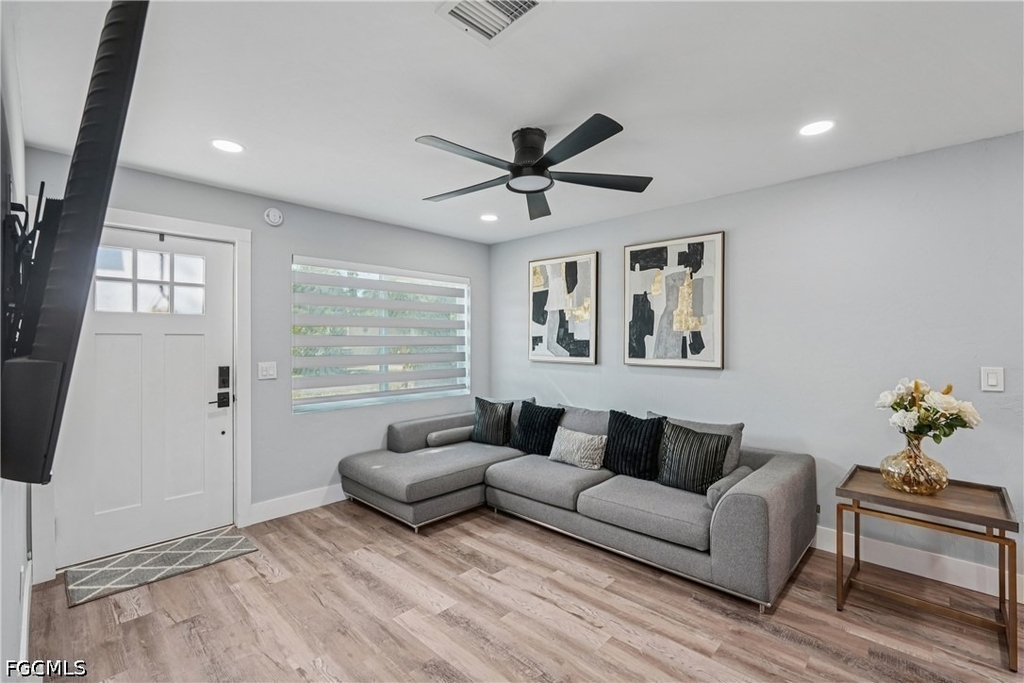 92 Oak Street - Photo 3