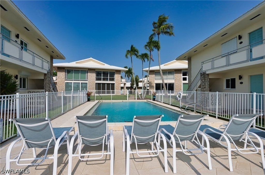 2500 Gulf Shore Boulevard N - Photo 19