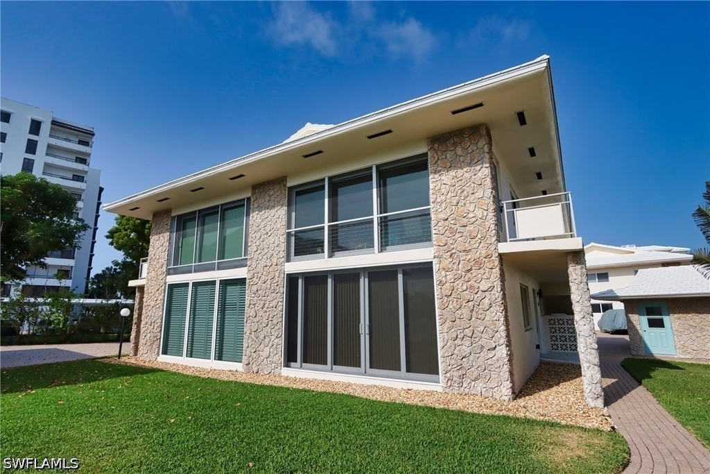 2500 Gulf Shore Boulevard N - Photo 21
