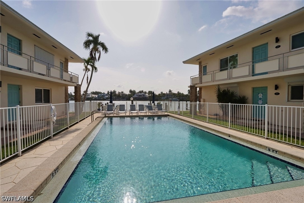 2500 Gulf Shore Boulevard N - Photo 18