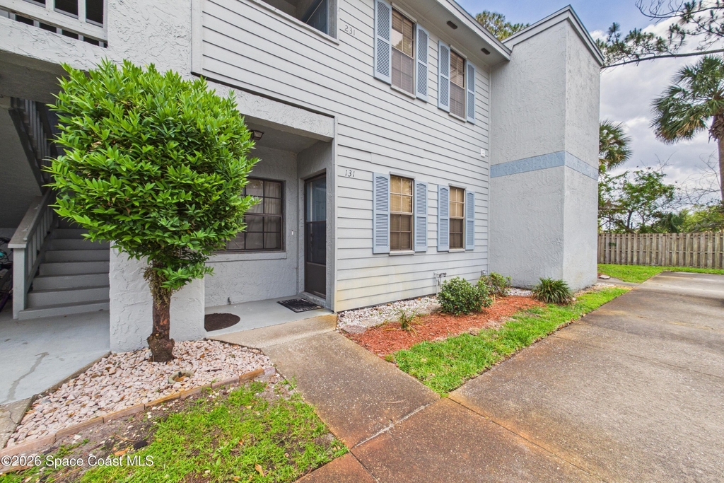 1735 Harrison Street - Photo 3