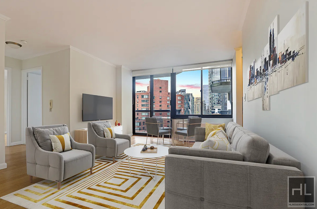 West 48th Street - Photo 0