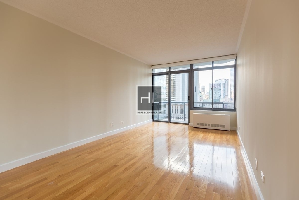West 48th Street - Photo 3