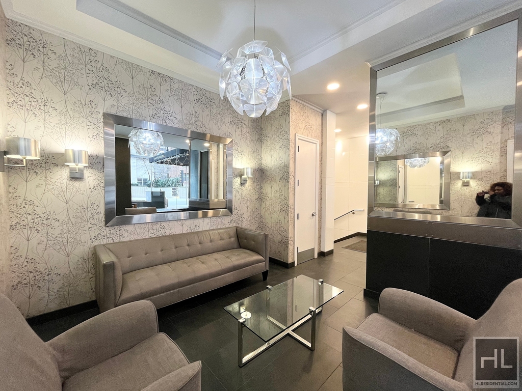 East 56 Street - Photo 18