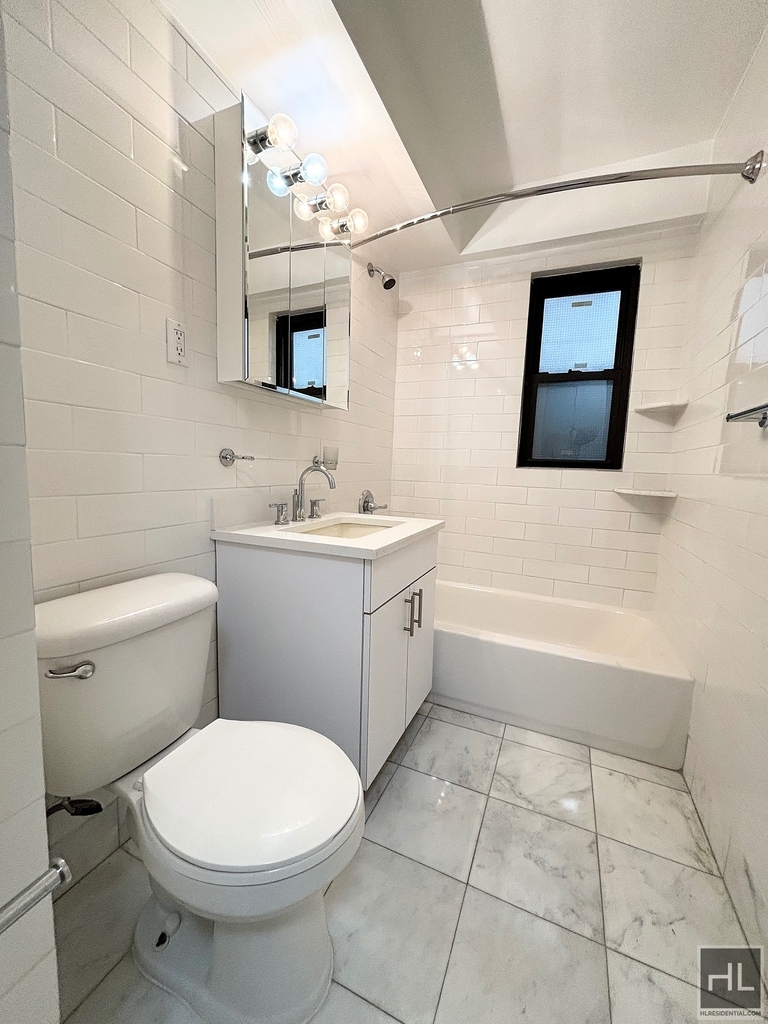 East 56 Street - Photo 9
