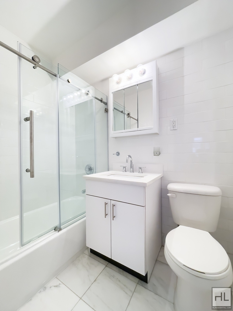 East 56 Street - Photo 8