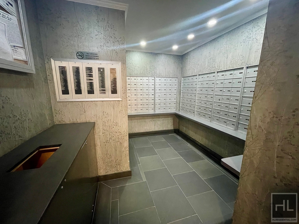 East 56 Street - Photo 20