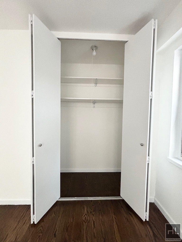 East 56 Street - Photo 10