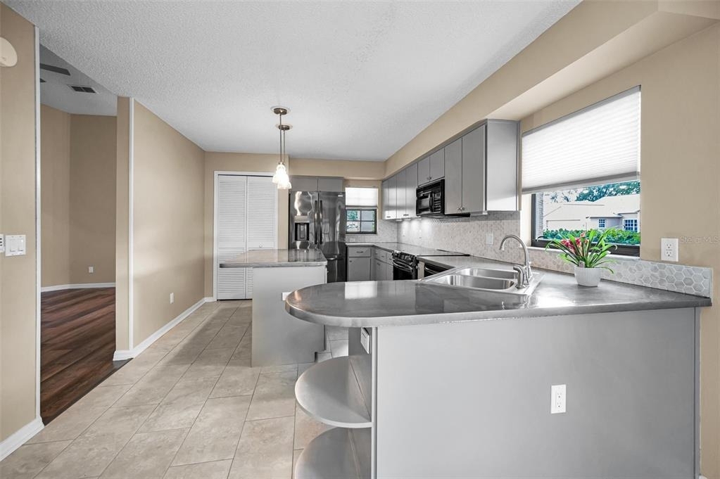9307 Palm Haven Court - Photo 9
