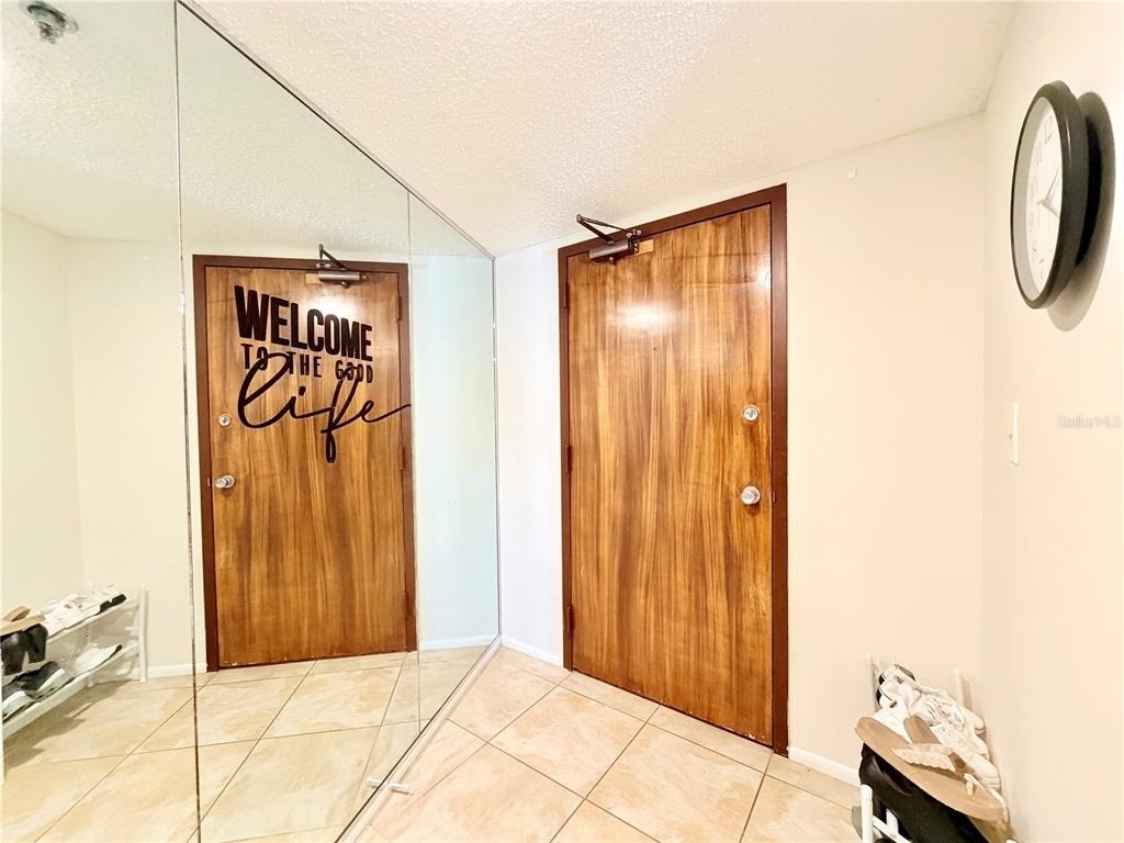 7430 Sunshine Skyway Lane S - Photo 3