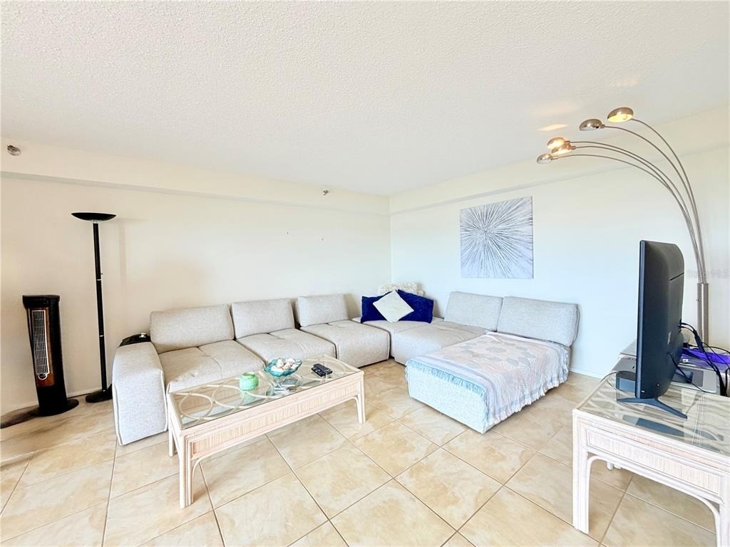 7430 Sunshine Skyway Lane S - Photo 15