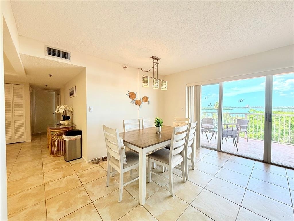 7430 Sunshine Skyway Lane S - Photo 11