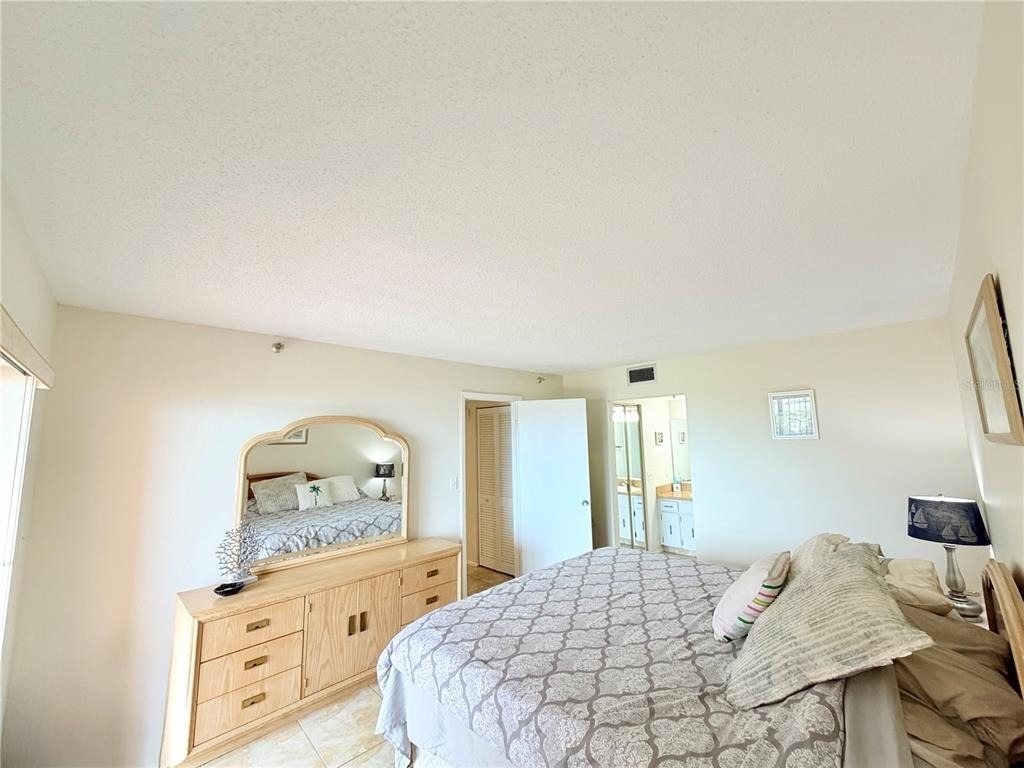7430 Sunshine Skyway Lane S - Photo 21