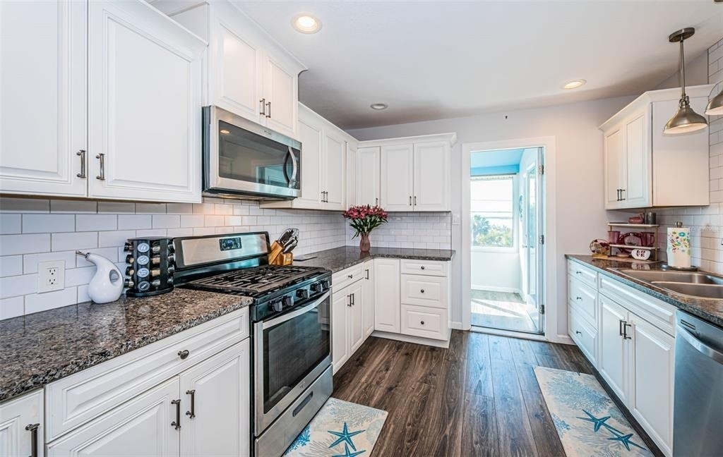 2 Causeway Boulevard - Photo 11
