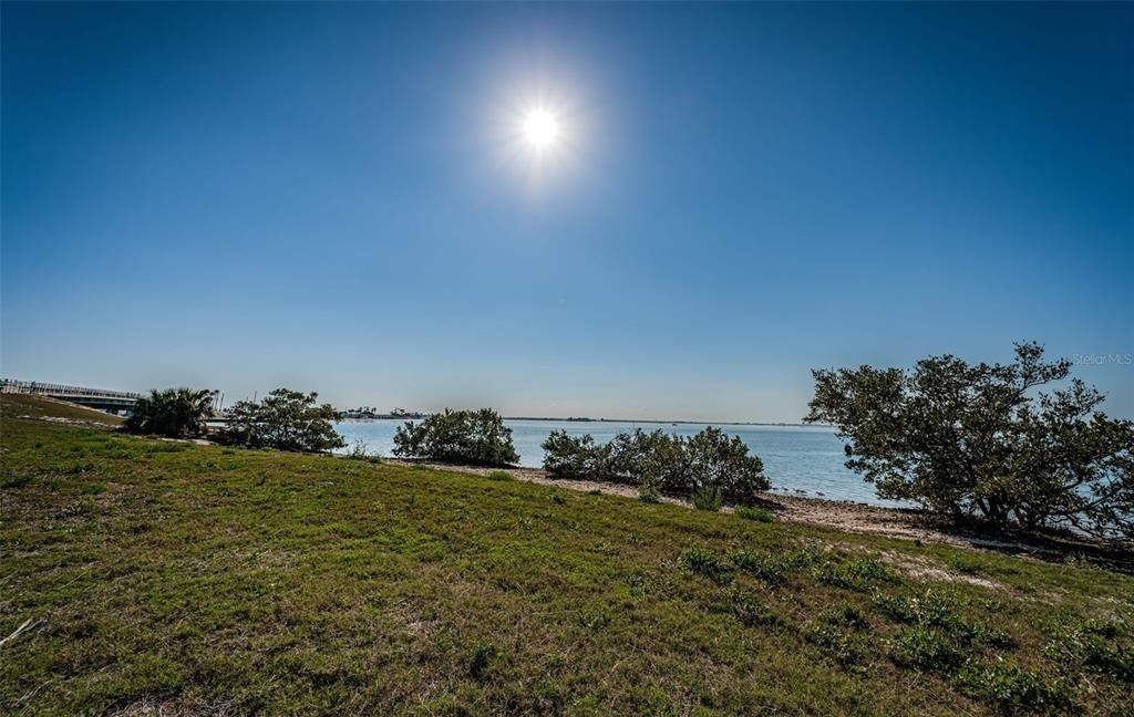 2 Causeway Boulevard - Photo 2