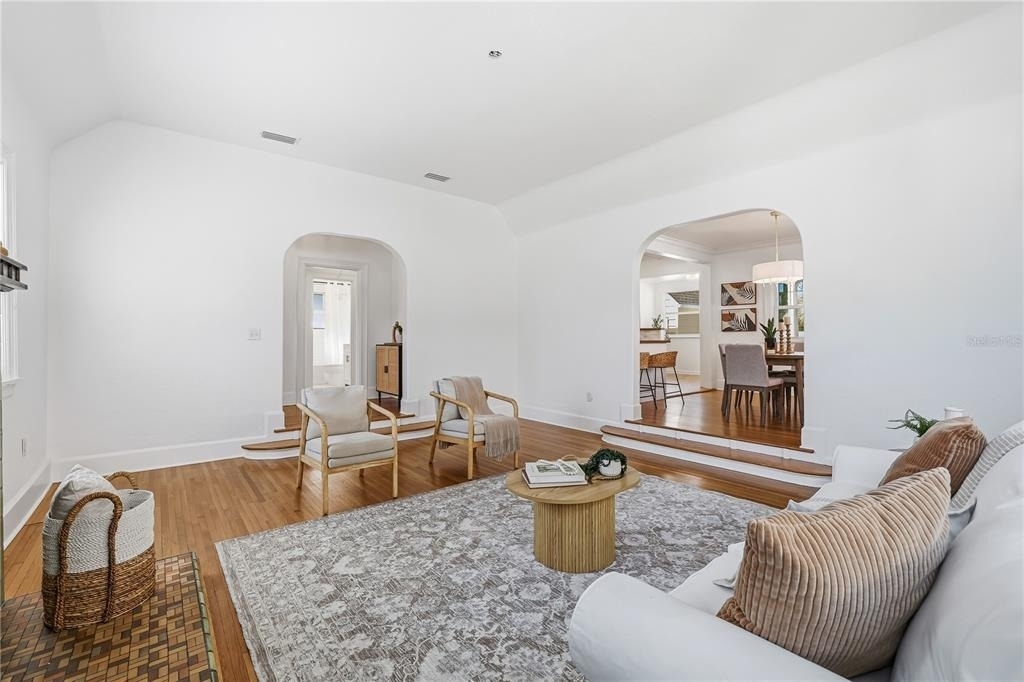 918 45th Street N - Photo 8