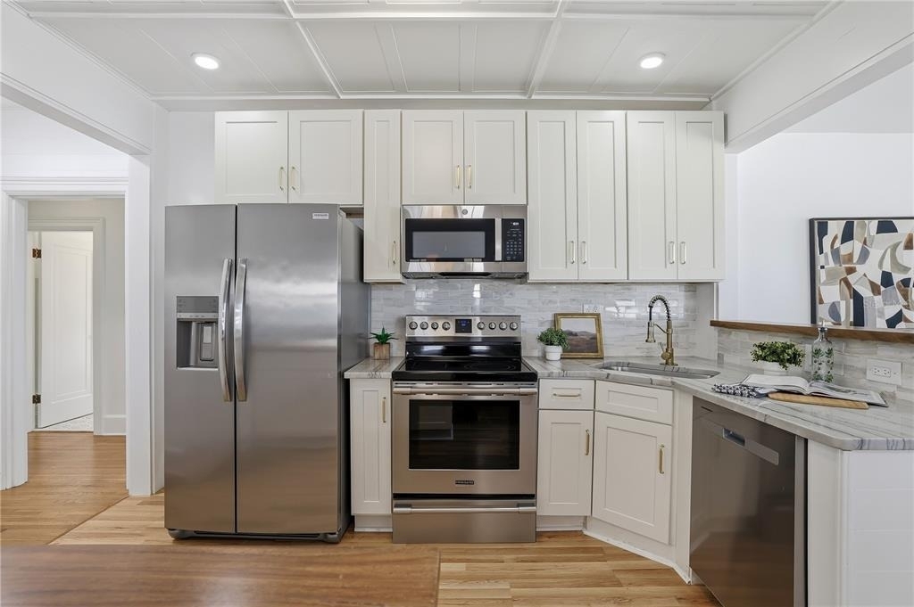 918 45th Street N - Photo 13